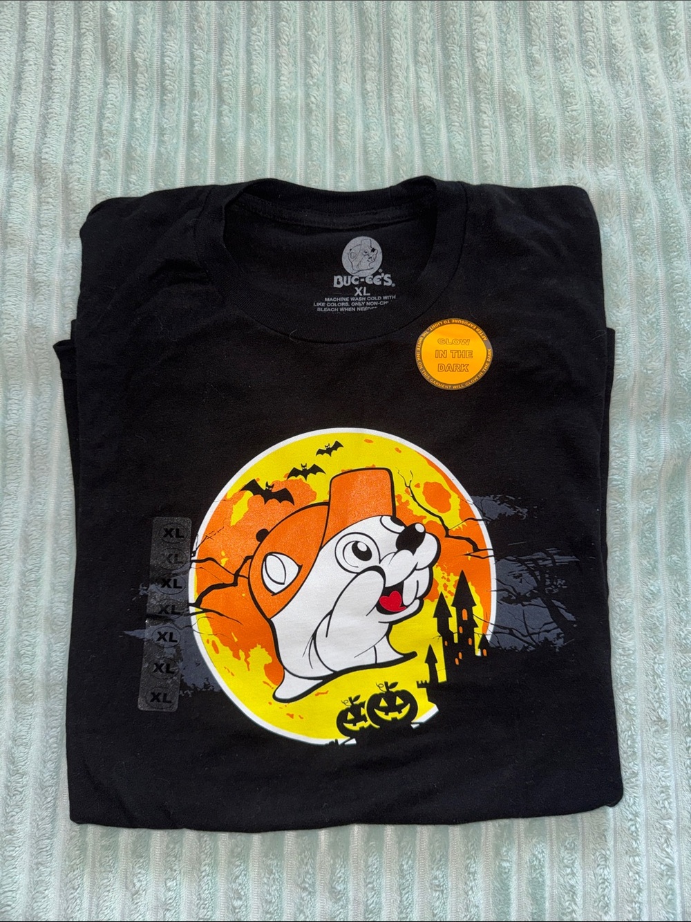 Buc-ee’s Halloween Glow in the Dark Tee